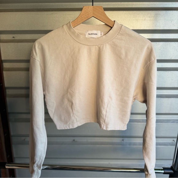 NEW TALENTLESS WOMENS CROP DART LIGHTWEIGHT CEMENT CREWNECK SZ SMALL S - Picture 4 of 6